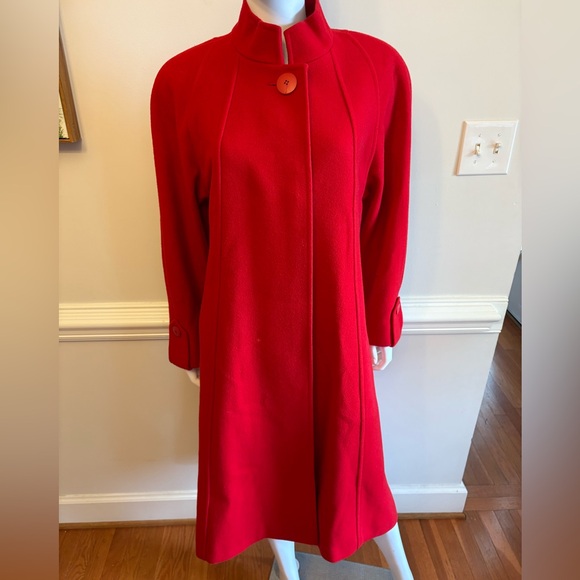 Elegant Red Women's Coat - Picture 3 of 12